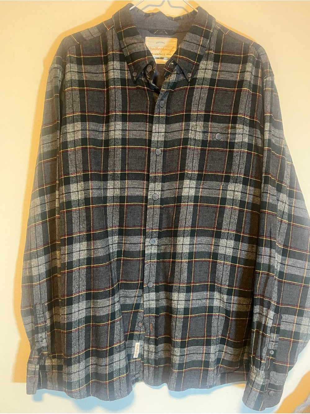Vintage-Inspired Men’s Gray & Black Plaid Button-Up Shirt